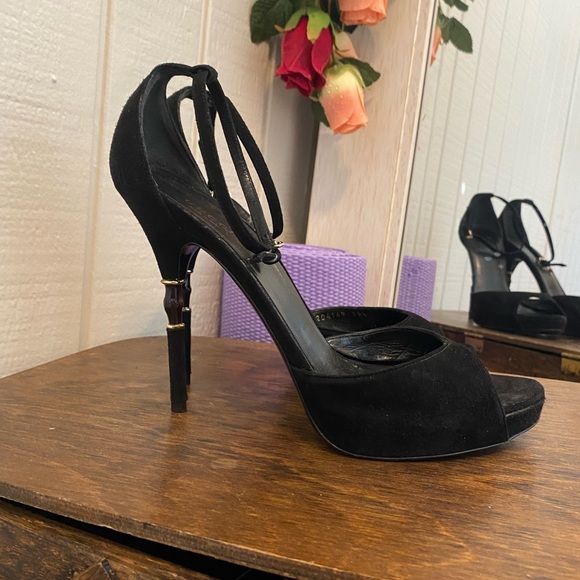 Gucci Black Suede Ankle Strap Peep Toe Bamboo Heel Stilettos Size EU 39.5 US 9.5 - Picture 3 of 9